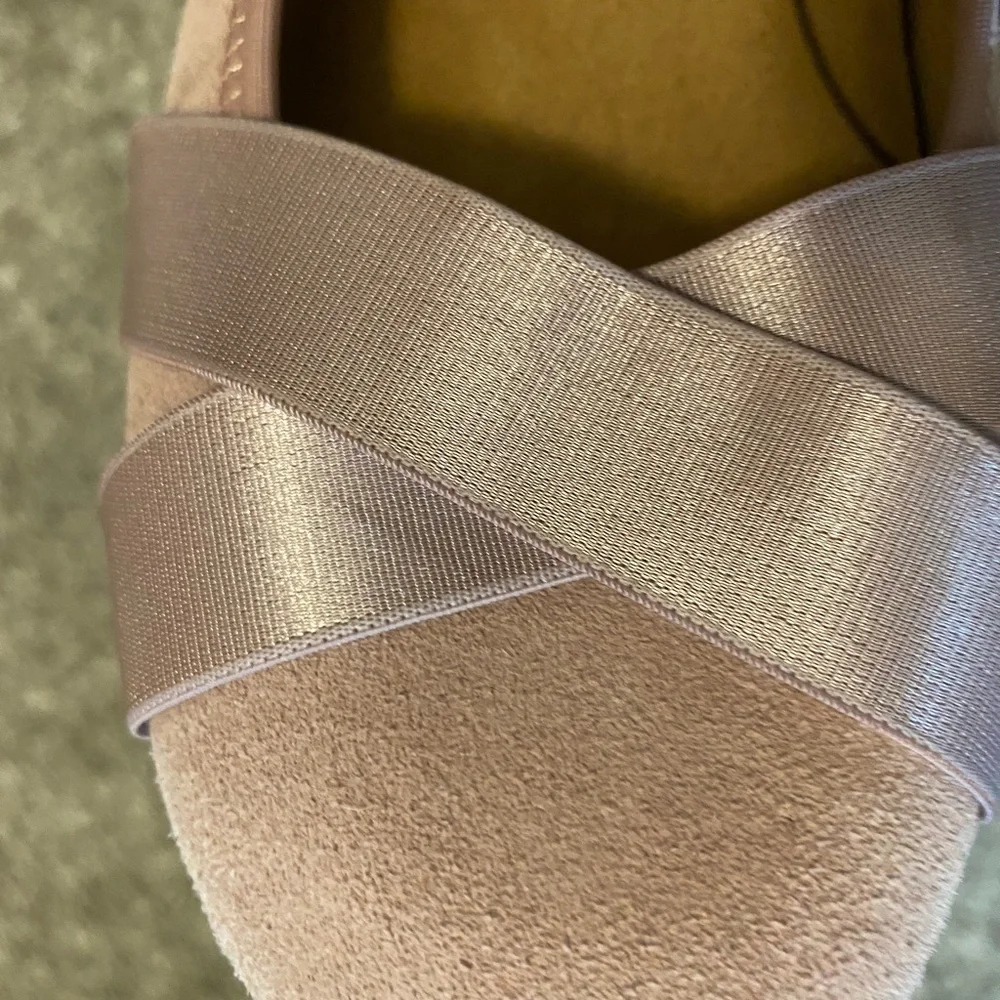 Vionic Women's Light Pink Suede Flats with Crisscross Ribbon design on front. - Picture 4 of 8